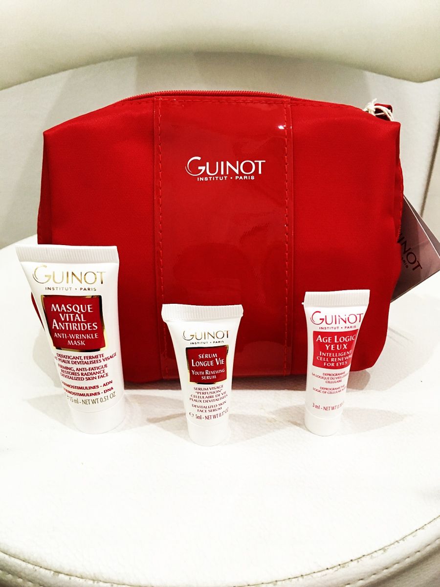 Guinot toiletry bag